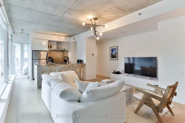 Additional image 4 of 75 Portland St Unit 423