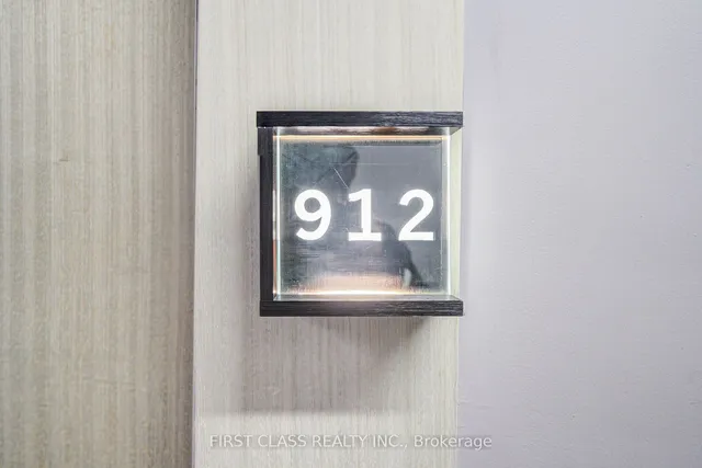 Additional image 5 of 111 Bathurst St Unit 912