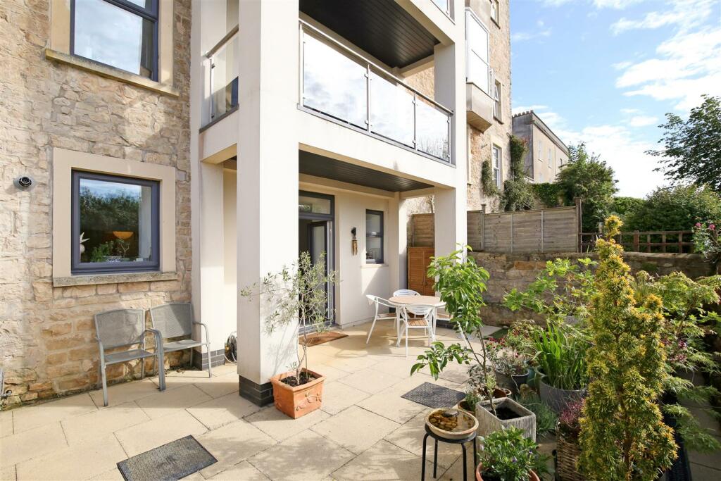 Additional image 4 of Panoramic views from Clevedon's coastline to the Welsh hills