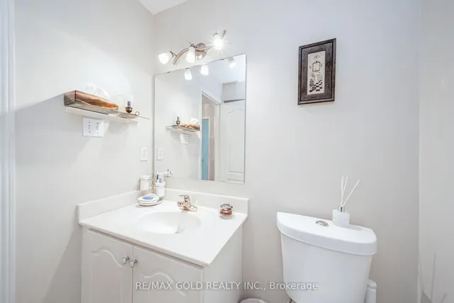 Additional image 35 of 10 Pauline Cres Unit 2