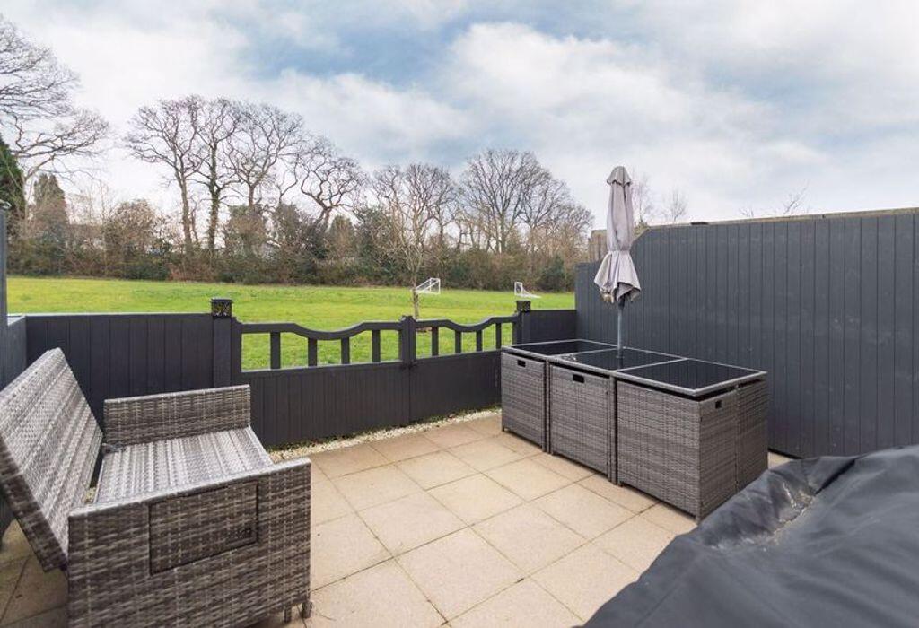 Additional image 2 of MODERN HOUSE Cracklewood Close, Ferndown