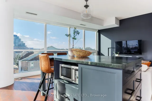 Additional image 11 of 35 Brian Peck Cres Unit 418