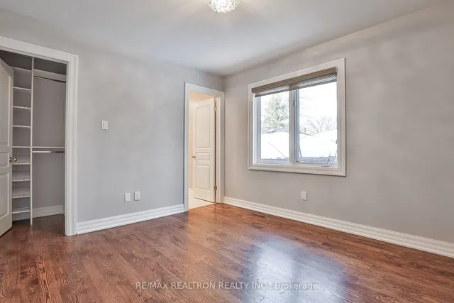 Additional image 39 of 243 Dunview Ave