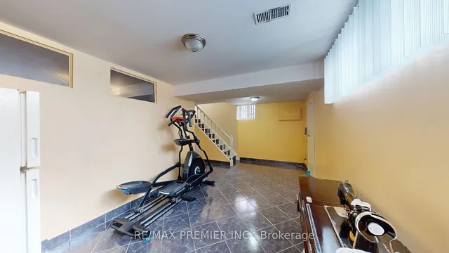 Additional image 13 of 32 Marlington Cres