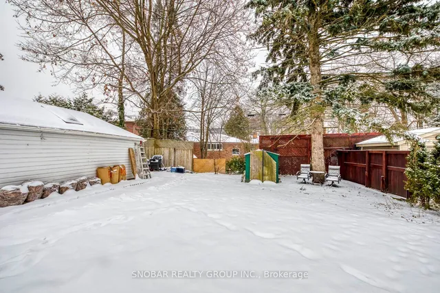 Additional image 30 of 47 Leggett Ave