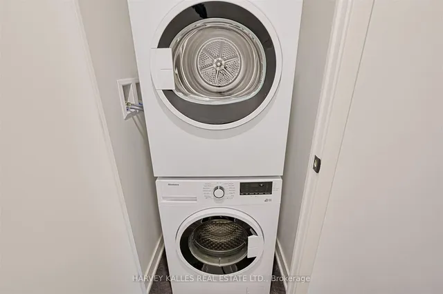 Additional image 33 of 55 Charles St Unit 4304