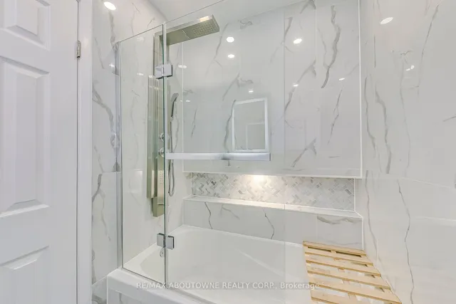 Additional image 33 of 96 royal palm Dr