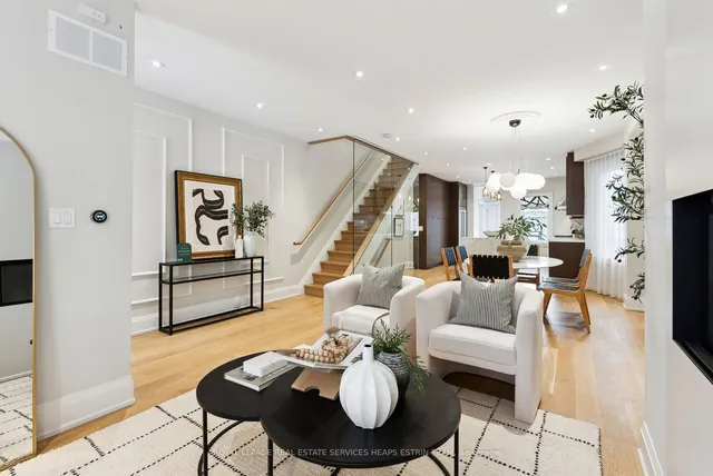 Additional image 5 of 161 Macpherson Ave