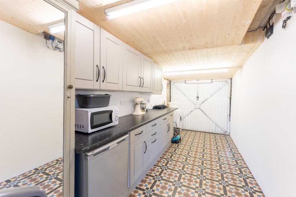 Additional image 21 of Pine Hill, Worle - Beautiful Bungalow