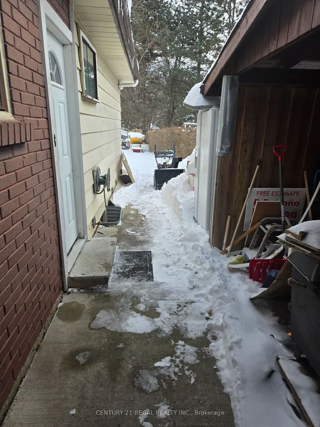 Additional image 18 of 62 HOWELL Sq