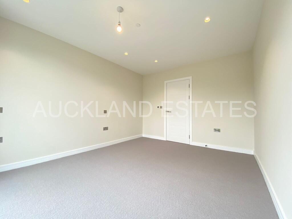 Additional image 8 of Westland Lodge, Brookmans Park