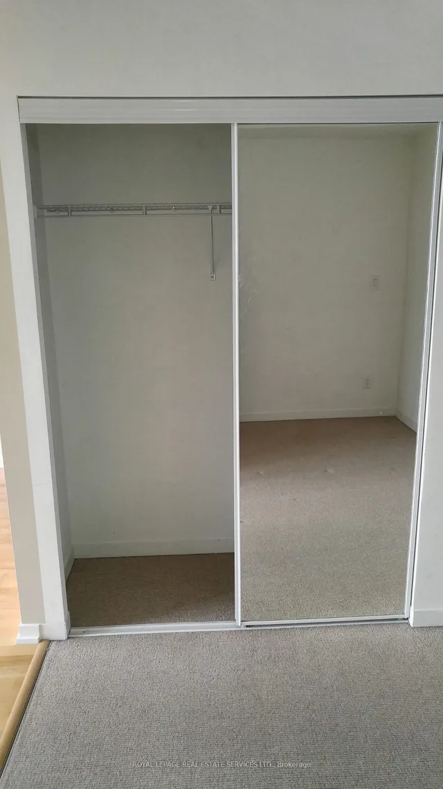 Additional image 8 of 65 Bremner Blvd Unit 4807