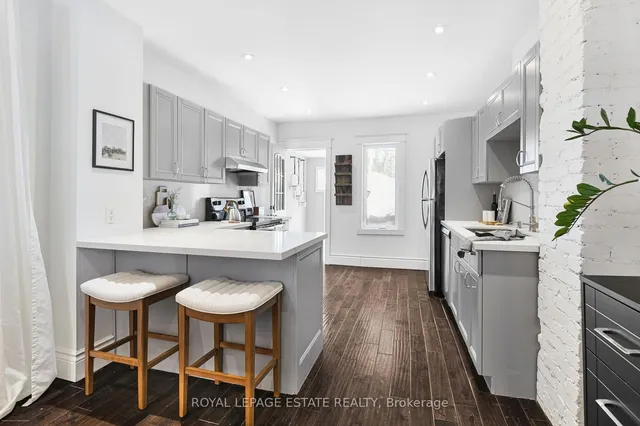 Additional image 9 of 105 Bastedo Ave