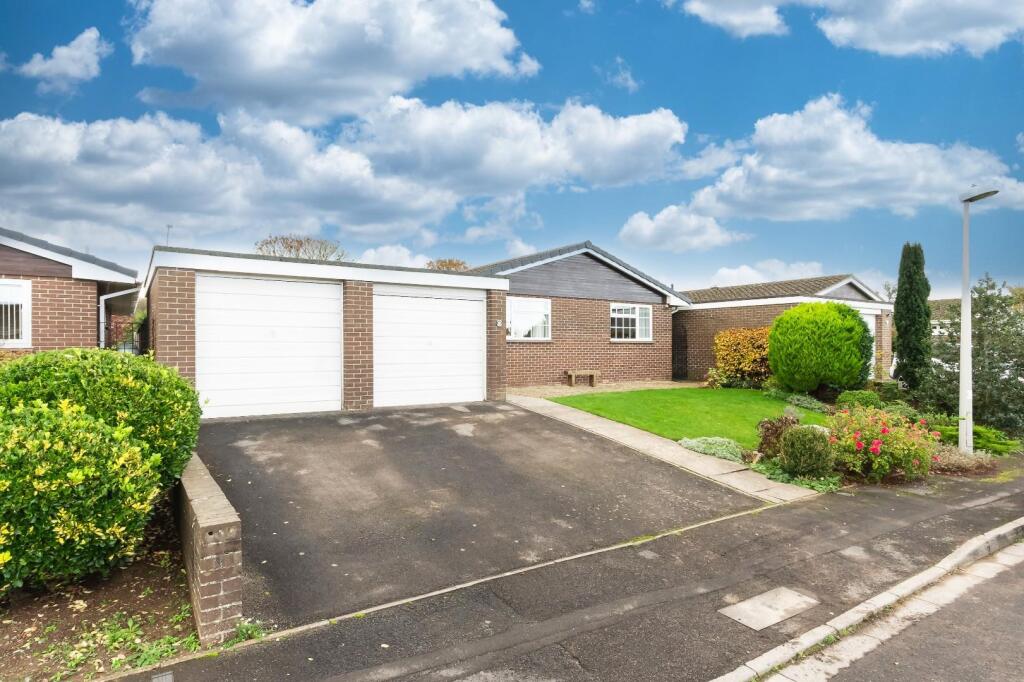 Additional image 18 of Substantial bungalow with views over Claverham's countryside