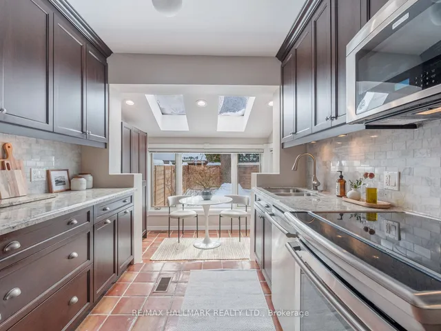 Additional image 13 of 49 Dearbourne Ave