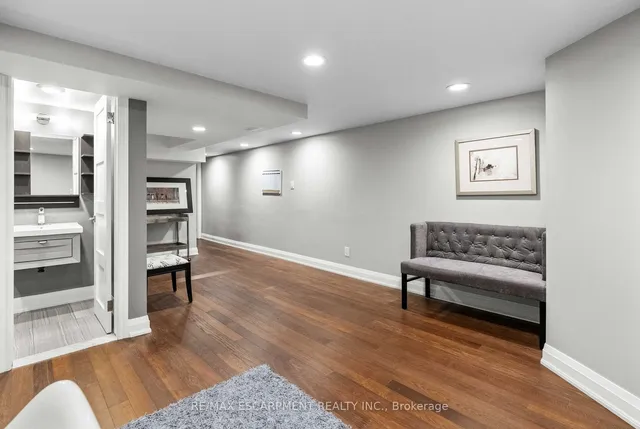 Additional image 24 of 3230 New St Unit 3