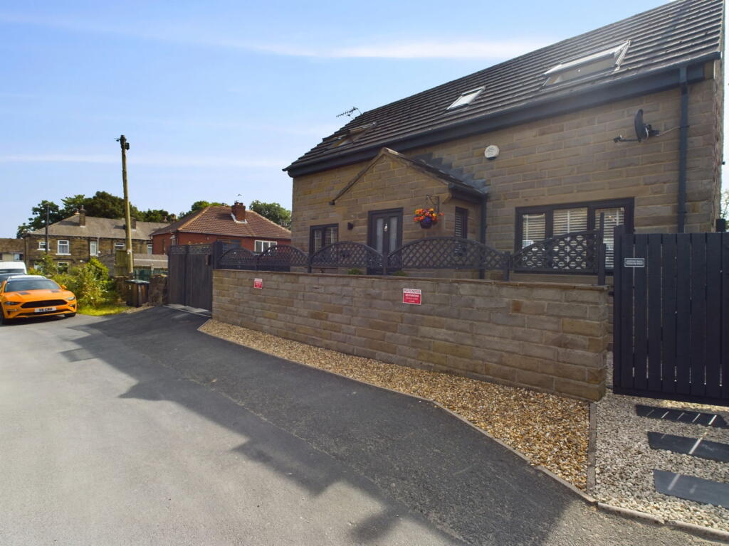 Additional image 25 of Main Street,Low Moor,Bradford,BD12 0NZ