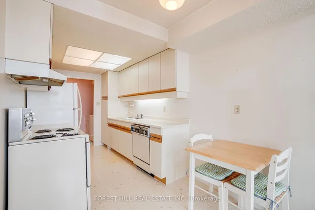 Additional image 15 of 3000 Bathurst St Unit 904