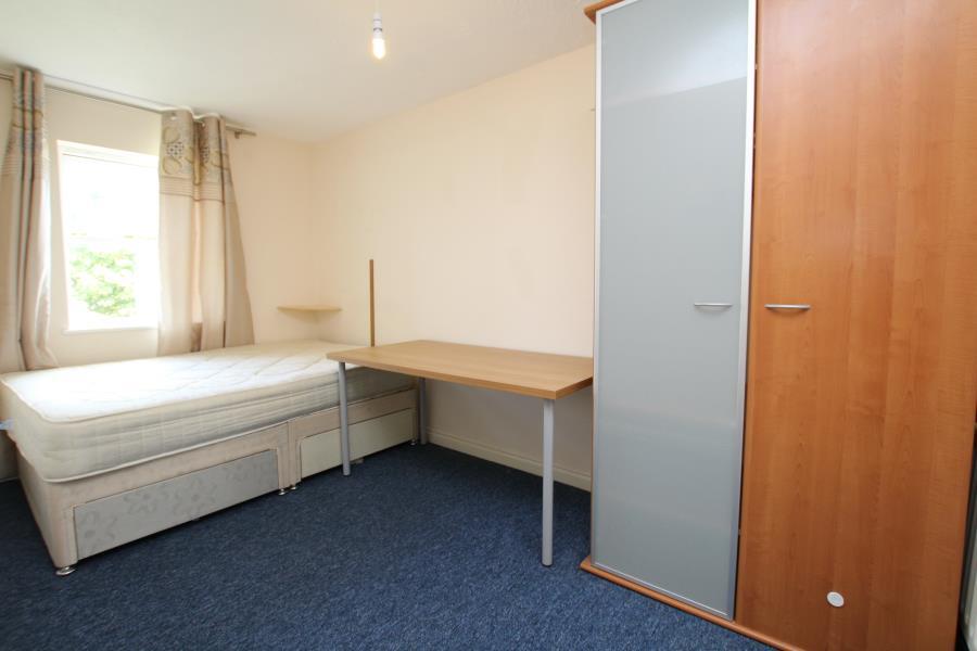 Additional image 6 of Lancelot Road - Stoke Park