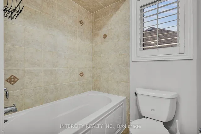 Additional image 31 of 22 Pasadena Ave