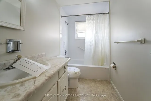 Additional image 11 of 122 FOREST GLEN Cres