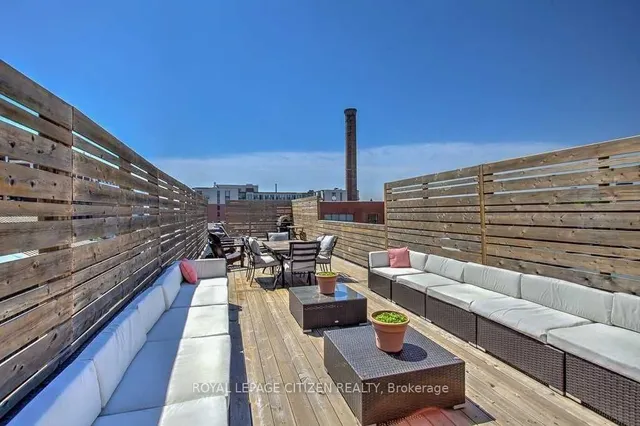 Additional image 31 of 326 Carlaw Ave Unit 201