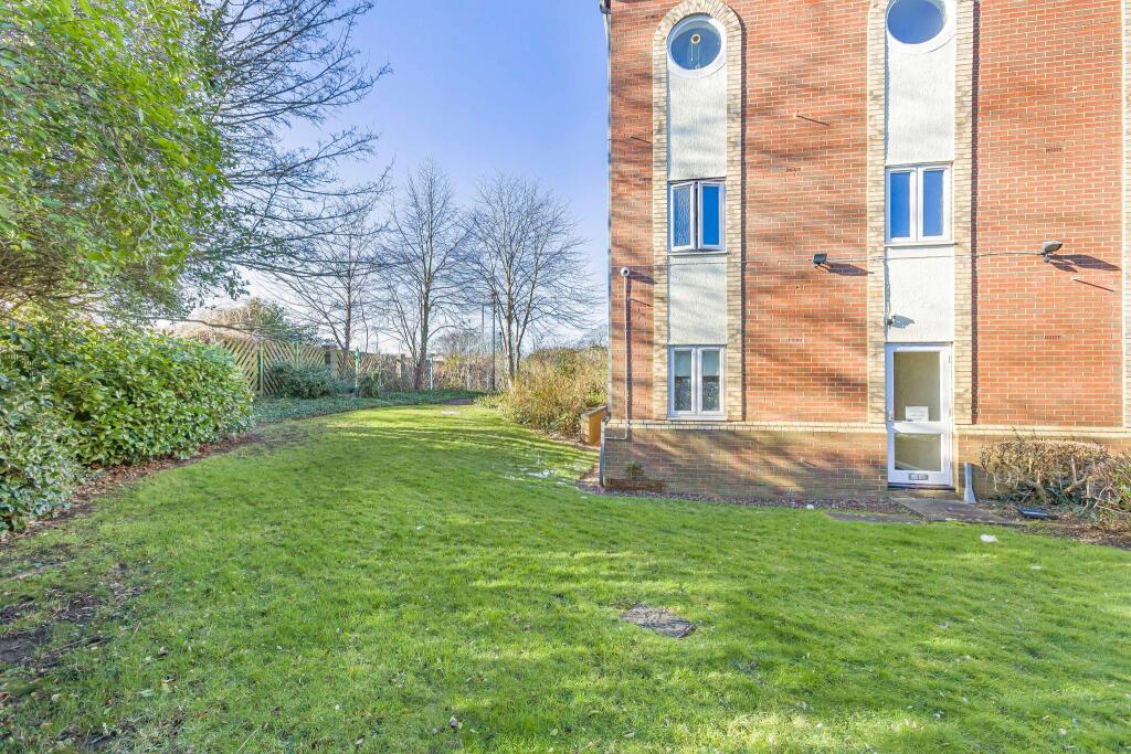 Additional image 9 of Walsingham Close, Hatfield, AL10