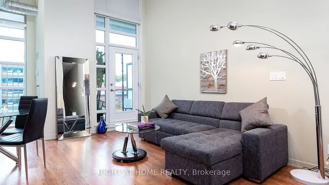 Additional image 4 of 380 Macpherson Ave Unit 314