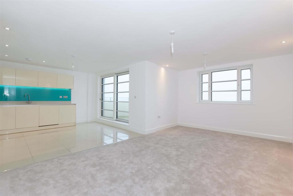 Additional image 15 of West Parade, Worthing, BN11 5EF