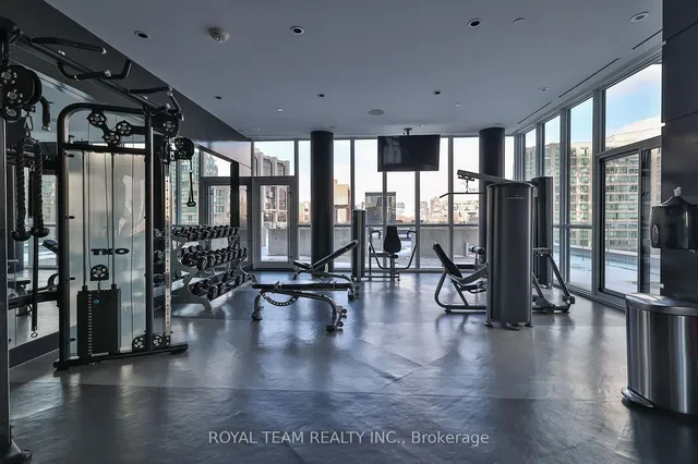 Additional image 30 of 32 Davenport Rd Unit 1403