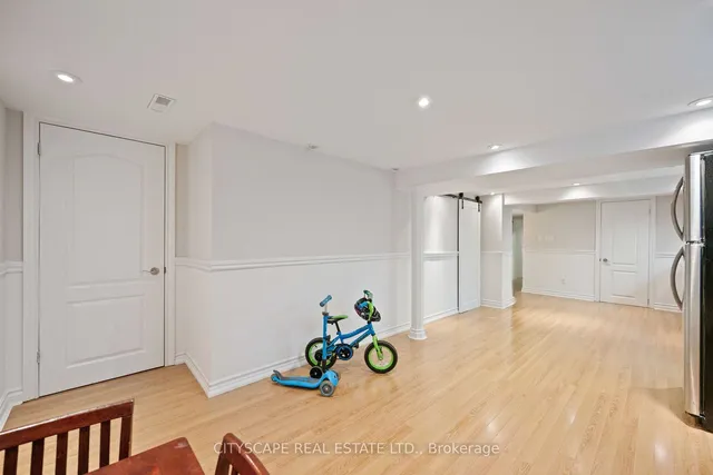 Additional image 31 of 39 Bentworth Ave