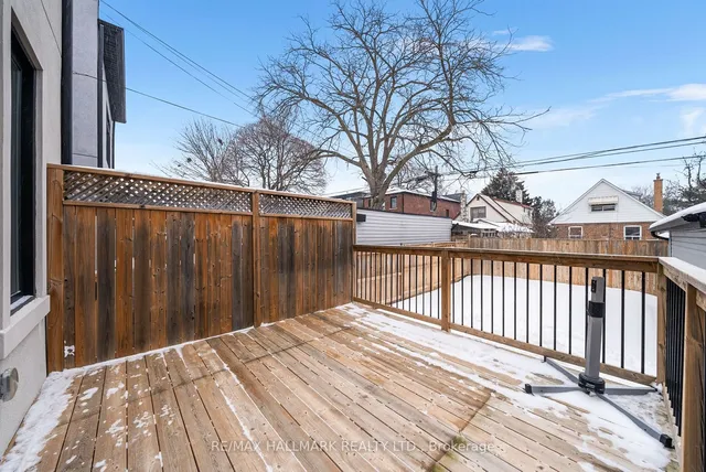 Additional image 37 of 23 Roblin Ave