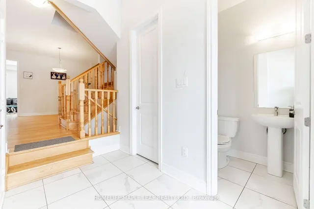 Additional image 33 of 14 ICON St