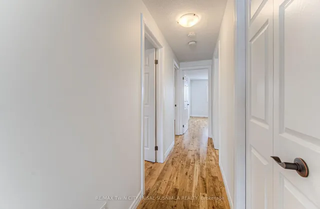 Additional image 12 of 94 Sophia Cres