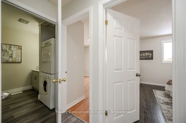 Additional image 21 of 28 Summerhill Cres