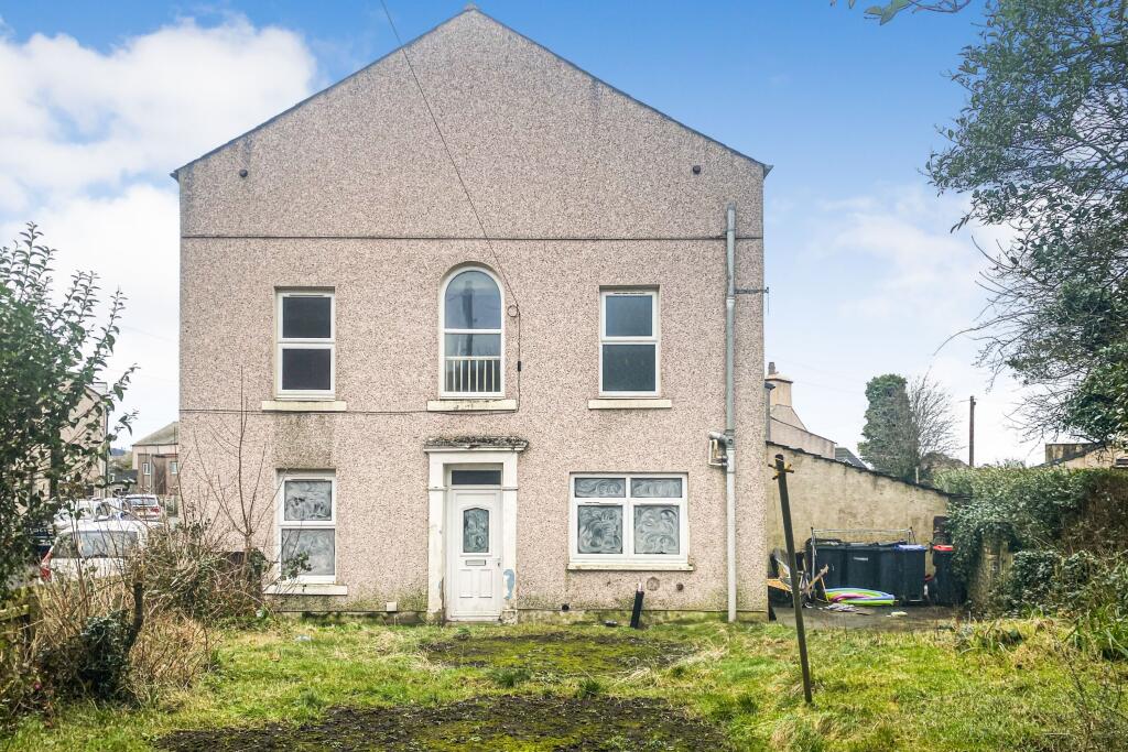 6 The Crescent, Cleator Moor, Cumbria, CA25 5QL