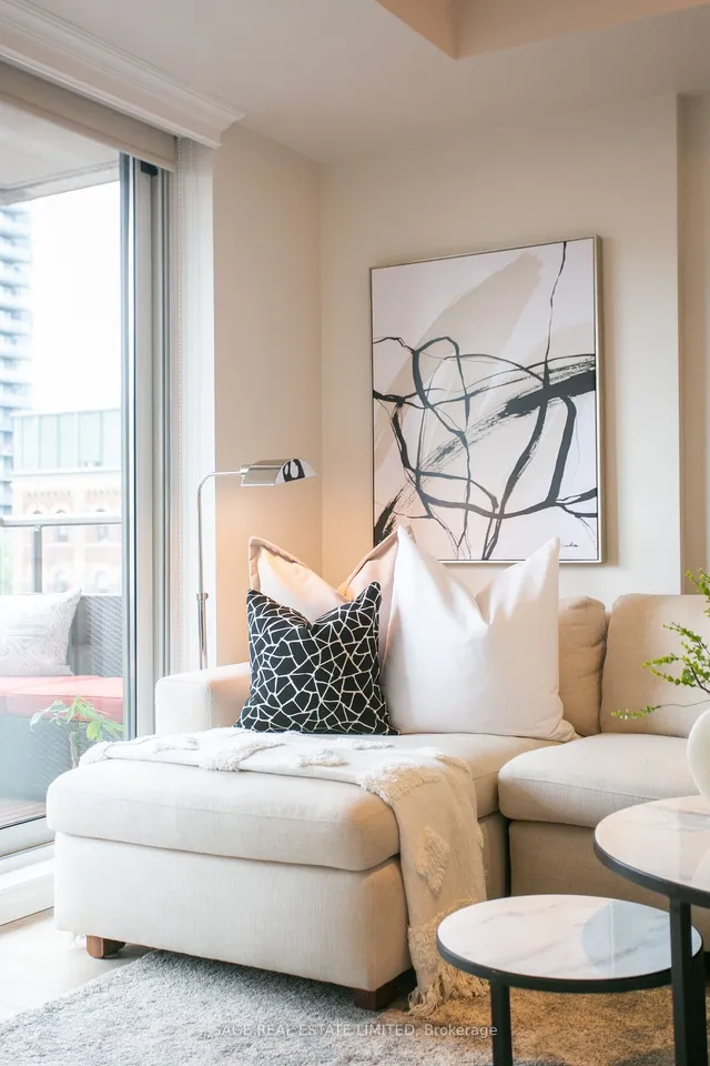 Additional image 13 of 168 King St Unit 514