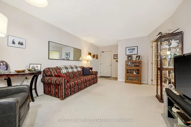 Additional image 5 of 1440 Main St Unit 109