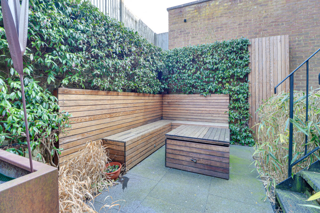 Additional image 5 of Saracens Head Yard, Pageant Road, St Albans, AL1