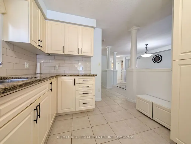 Additional image 12 of 434 Woodbine Ave