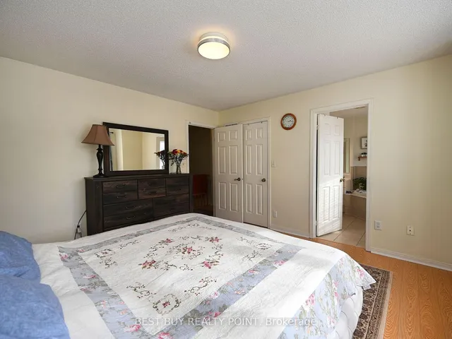 Additional image 17 of 605 Fourth Line