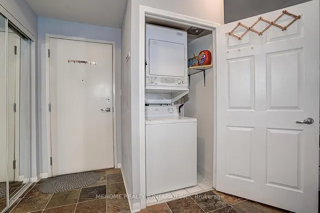 Additional image 32 of 228 Queens Quay Unit 1710