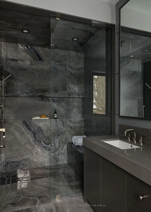 Additional image 23 of 90 Arjay Cres