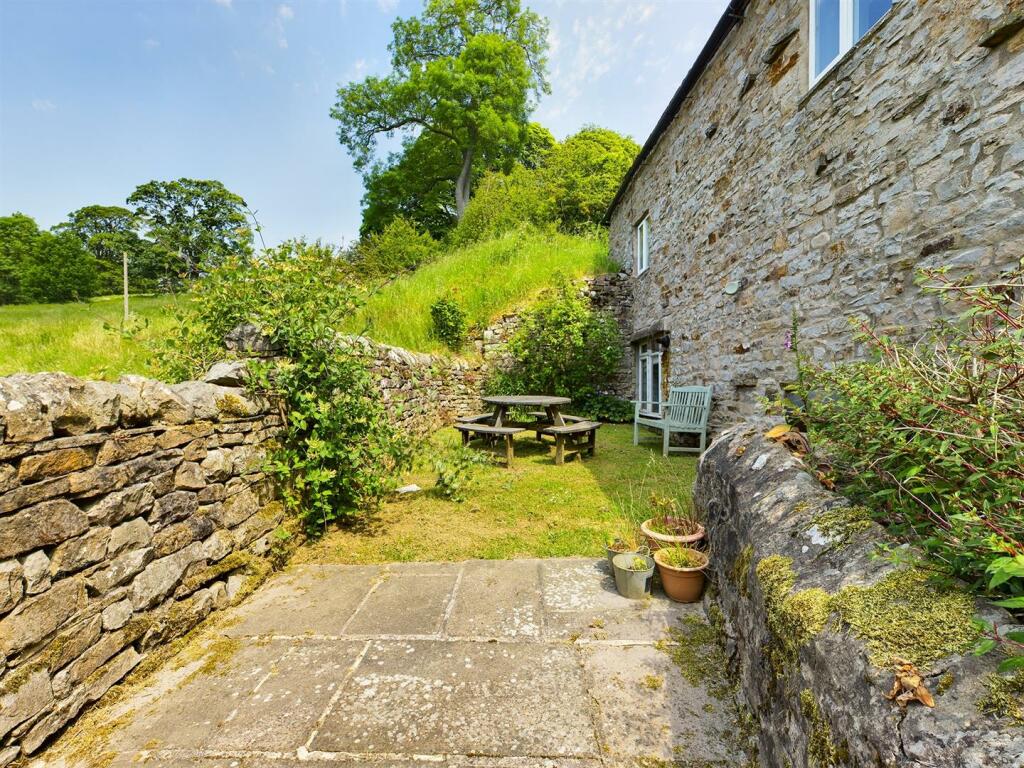 Additional image 12 of 7 The Coach House, Fremington, Richmond, DL11 6AW