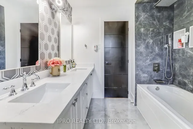 Additional image 34 of 3484 Riverspray Cres