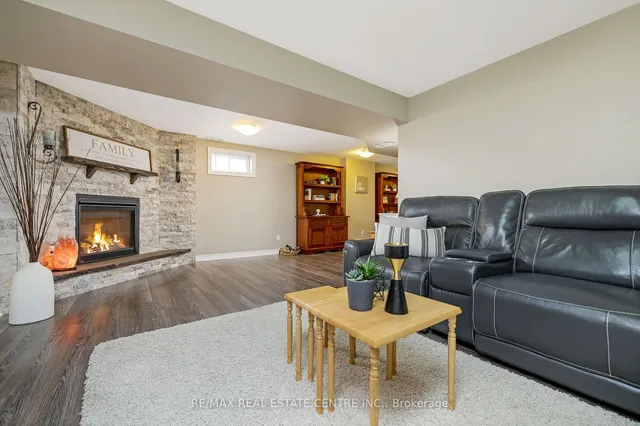 Additional image 36 of 244 Bousfield Cres