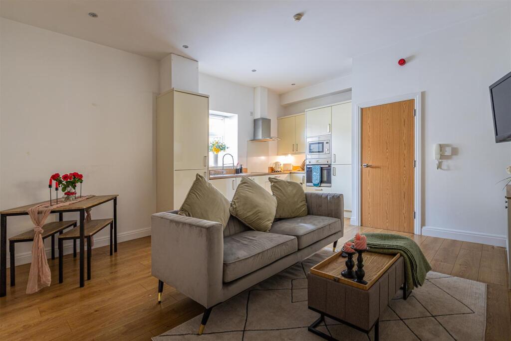 Additional image 16 of Newport Road, Roath,Cardiff