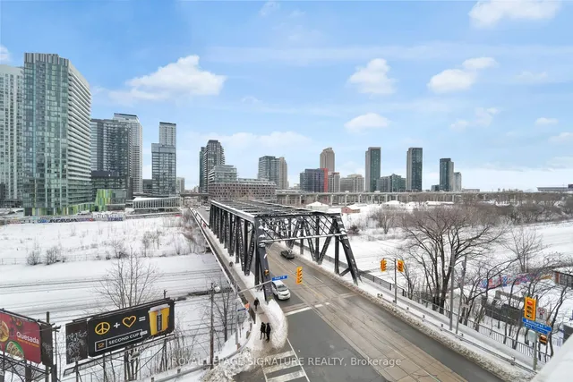 Additional image 25 of 27 Bathurst St Unit 406