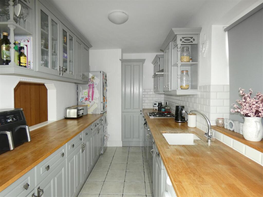 Additional image 12 of Henry Avenue, Rustington,