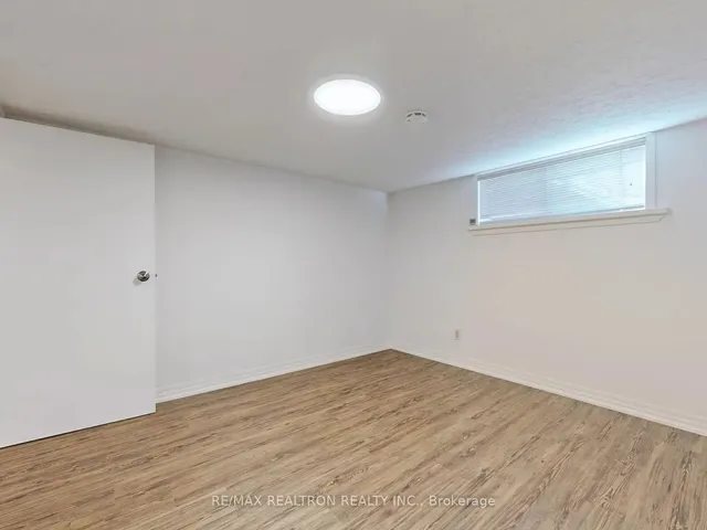 Additional image 31 of 981 Caledonia Rd